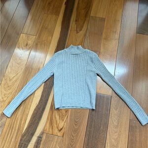 Urban Outfitters Light Gray Ribbed Turtleneck Cropped Sweater